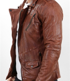 市场上装-皮衣-靓仔皮衣