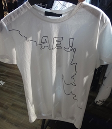 市场上装-T恤-靓仔T恤【实拍】