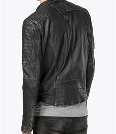 市场上装-皮衣-靓仔皮衣