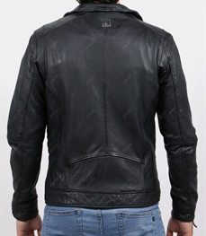 市场上装-皮衣-靓仔皮衣