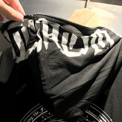 市场上装-T恤-靓仔T恤