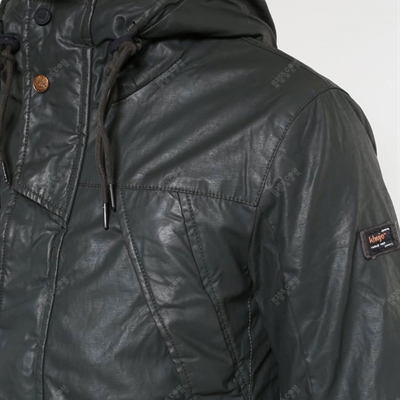 市场上装-皮衣-靓仔皮衣