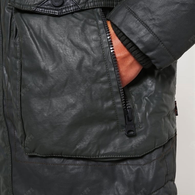 市场上装-皮衣-靓仔皮衣