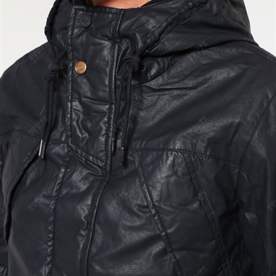 市场上装-皮衣-靓仔皮衣