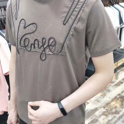 市场上装-T恤-靓仔T恤