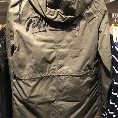 市场上装-中长外套-靓仔中长外套