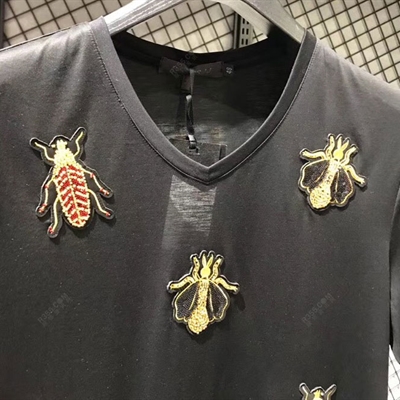 市场上装-T恤-时尚T恤