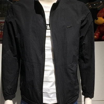 市场上装-夹克-时尚夹克