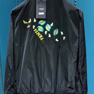 市场上装-夹克-时尚夹克