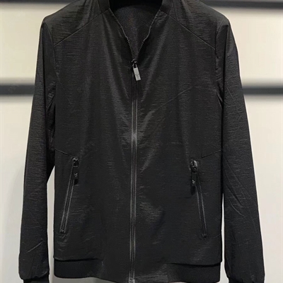 市场上装-夹克-时尚夹克