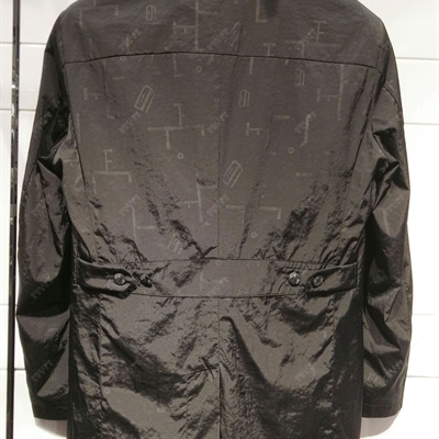 市场上装-大衣-商务风衣