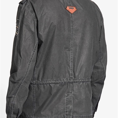 市场上装-夹克-休闲夹克