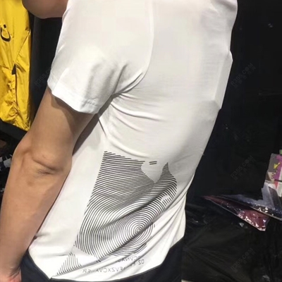 市场上装-T恤-靓仔T恤