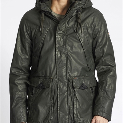 市场上装-皮衣-靓仔皮衣