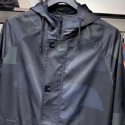 市场上装-大衣-商务大衣