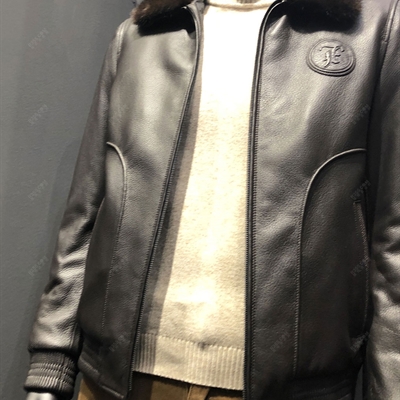 市场上装-皮衣-上海展会休闲商务皮衣【实拍】