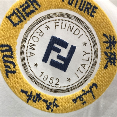 市场上装-T恤-靓仔T恤【实拍】