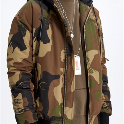 市场上装-棉衣/羽绒服-休闲棉服