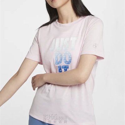 运动品牌-T恤-女运动T恤