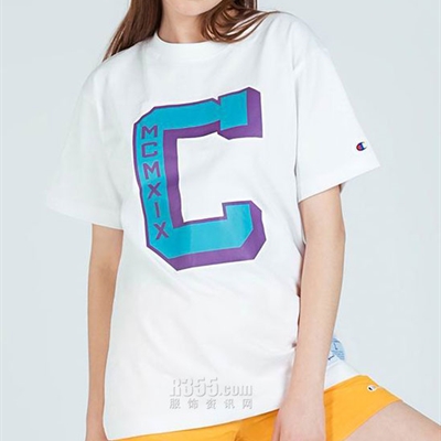 运动品牌-T恤-女运动T恤