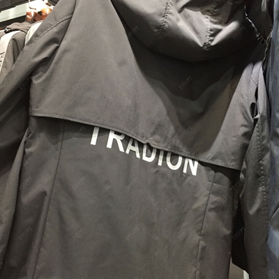 市场上装-大衣-时尚商务大衣【实拍】