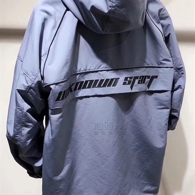 市场上装-大衣-时尚商务大衣【实拍】