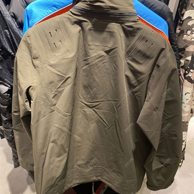 户外品牌-户外外套-男户外外套（实拍）