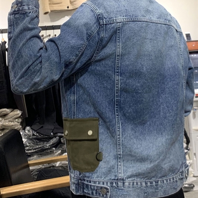 市场上装-夹克-休闲夹克