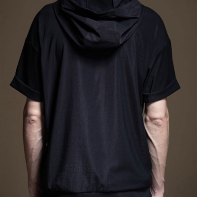 市场上装-T恤-靓仔T恤