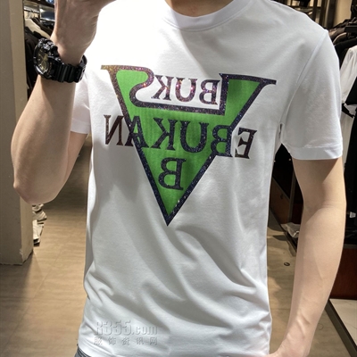 市场上装-T恤-休闲时尚T恤