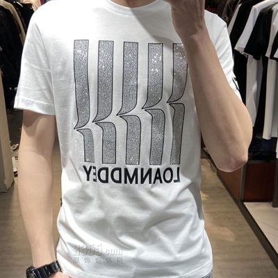 市场上装-T恤-休闲时尚T恤