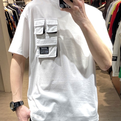 市场上装-T恤-休闲时尚T恤