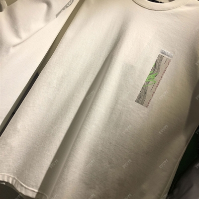 市场上装-T恤-休闲时尚T恤【实拍】