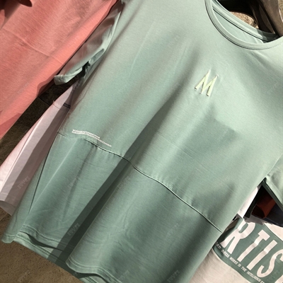 市场上装-T恤-休闲时尚T恤【实拍】