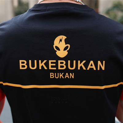 市场上装-T恤-欧货T恤