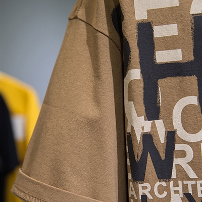 市场上装-T恤-休闲T恤