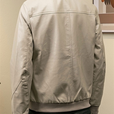 市场上装-皮衣-休闲皮衣