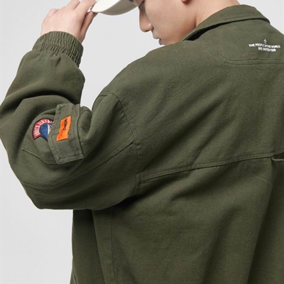 市场上装-夹克-休闲夹克