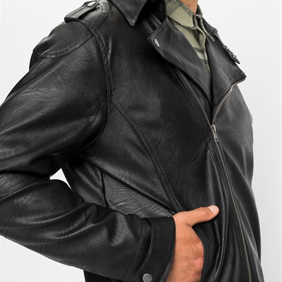 市场上装-皮衣-商务皮衣