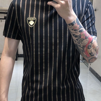 市场上装-T恤-欧货T恤