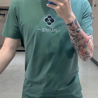 市场上装-T恤-欧货T恤