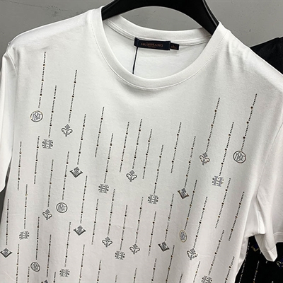 市场上装-T恤-欧货T恤