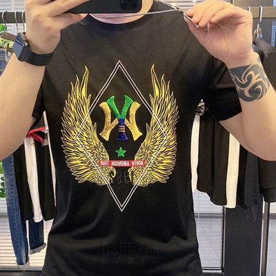 市场上装-T恤-欧货T恤