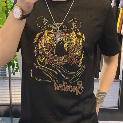 市场上装-T恤-欧货T恤