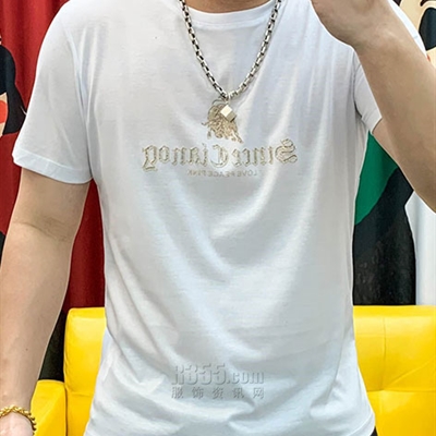 市场上装-T恤-欧货T恤