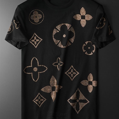 市场上装-T恤-欧货T恤