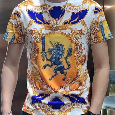 市场上装-T恤-欧货T恤