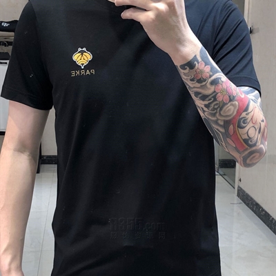 市场上装-T恤-欧货T恤