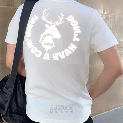 市场上装-T恤-休闲T恤