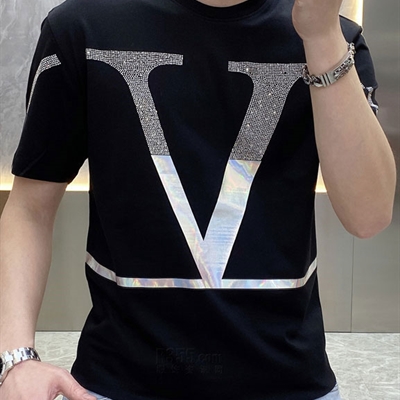 市场上装-T恤-欧货T恤